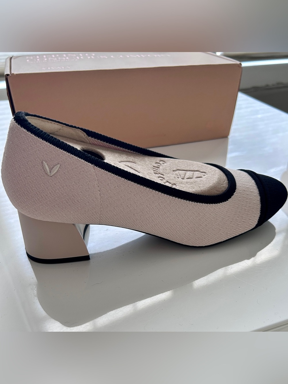VIVAIA Pumps Beige/Black Comfort Office Travel Block Heel Slip-On EU 37 US 6.5